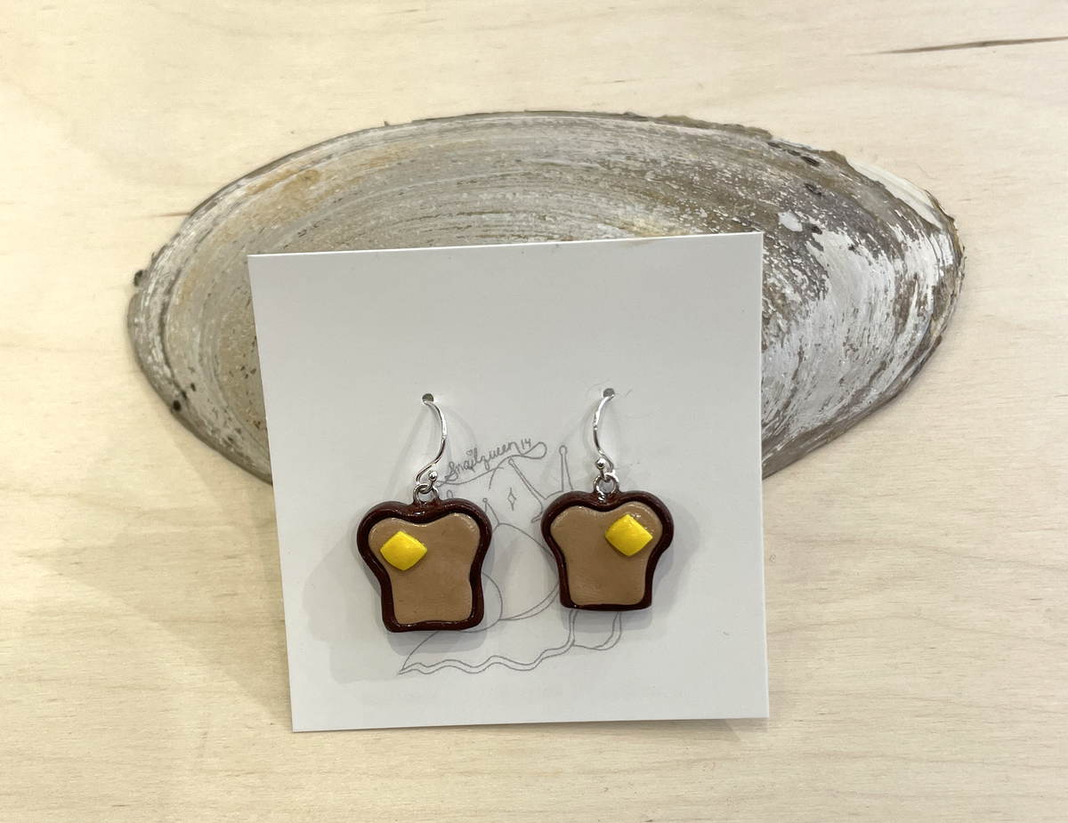 Earrings by Robin Carlson @snailqueen14