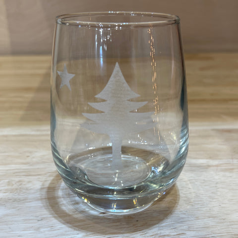 1901 Flag Etched Wine Glass @madeandassembled